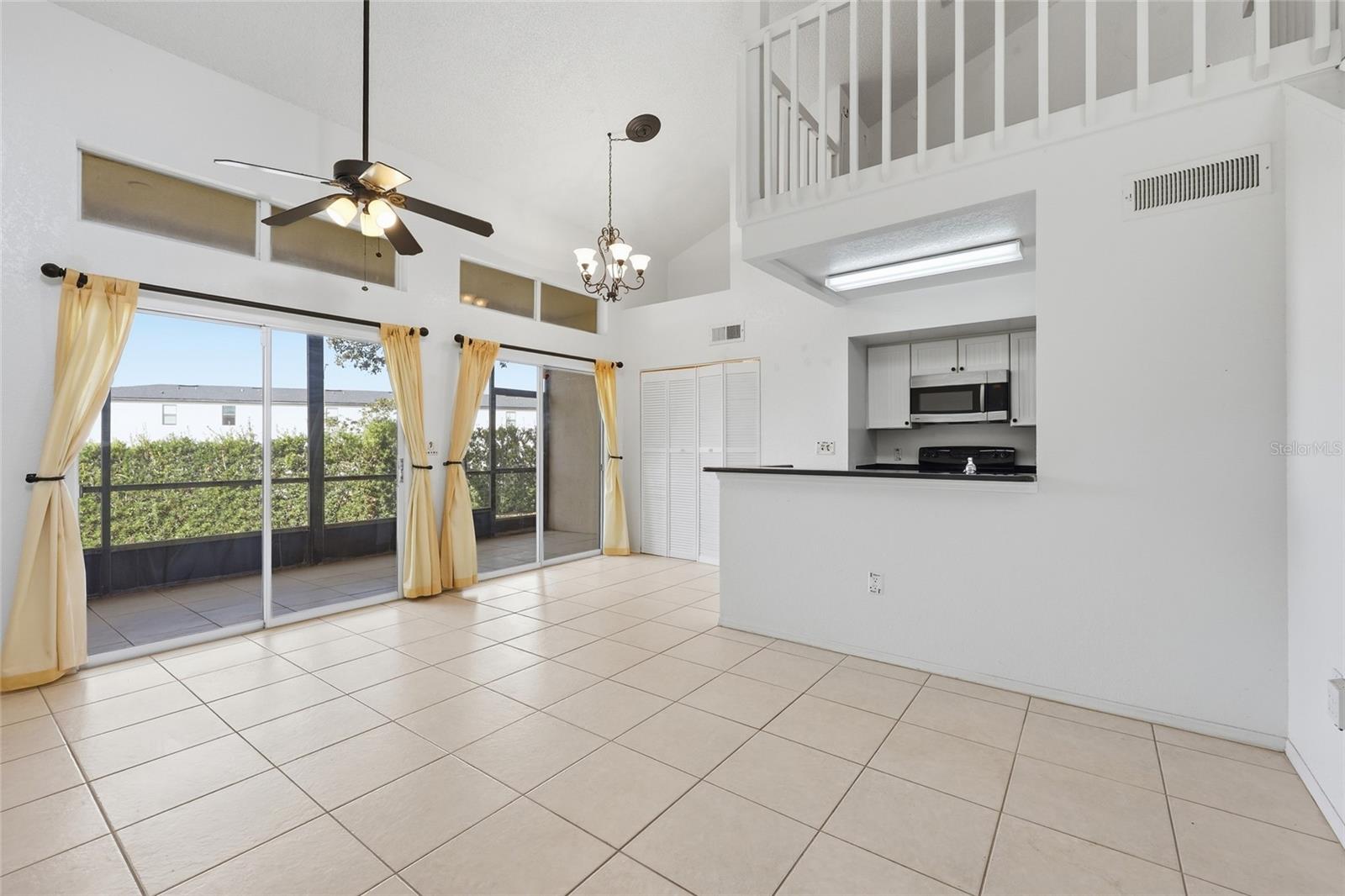 Image 4 of 34 For 3176 Tamarind Circle 19