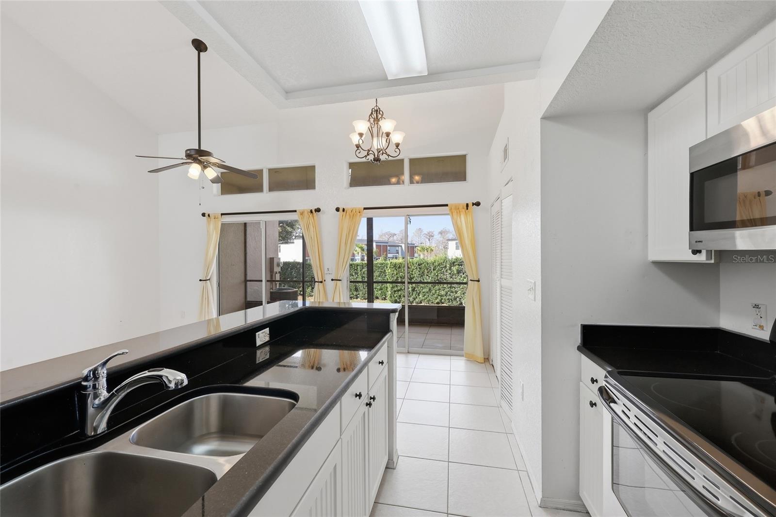 Image 8 of 34 For 3176 Tamarind Circle 19