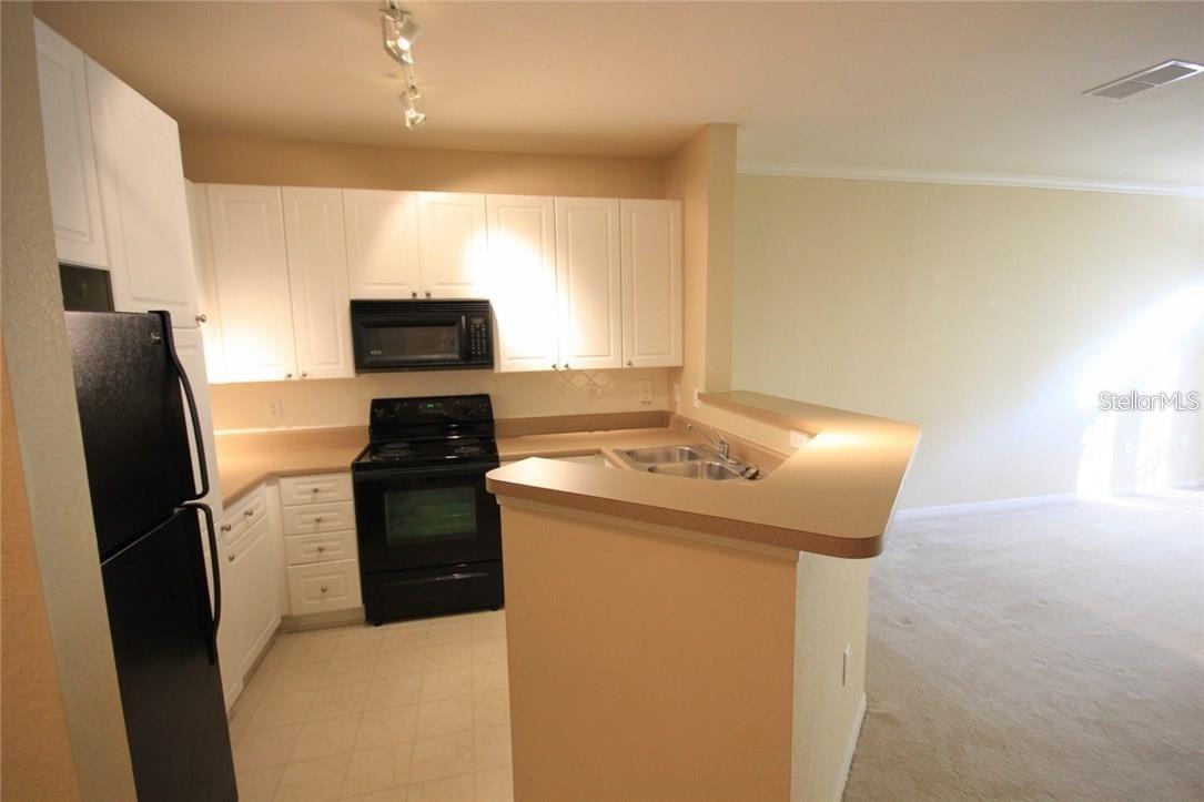 Image 3 of 12 For 4221 Spruce Street 1231