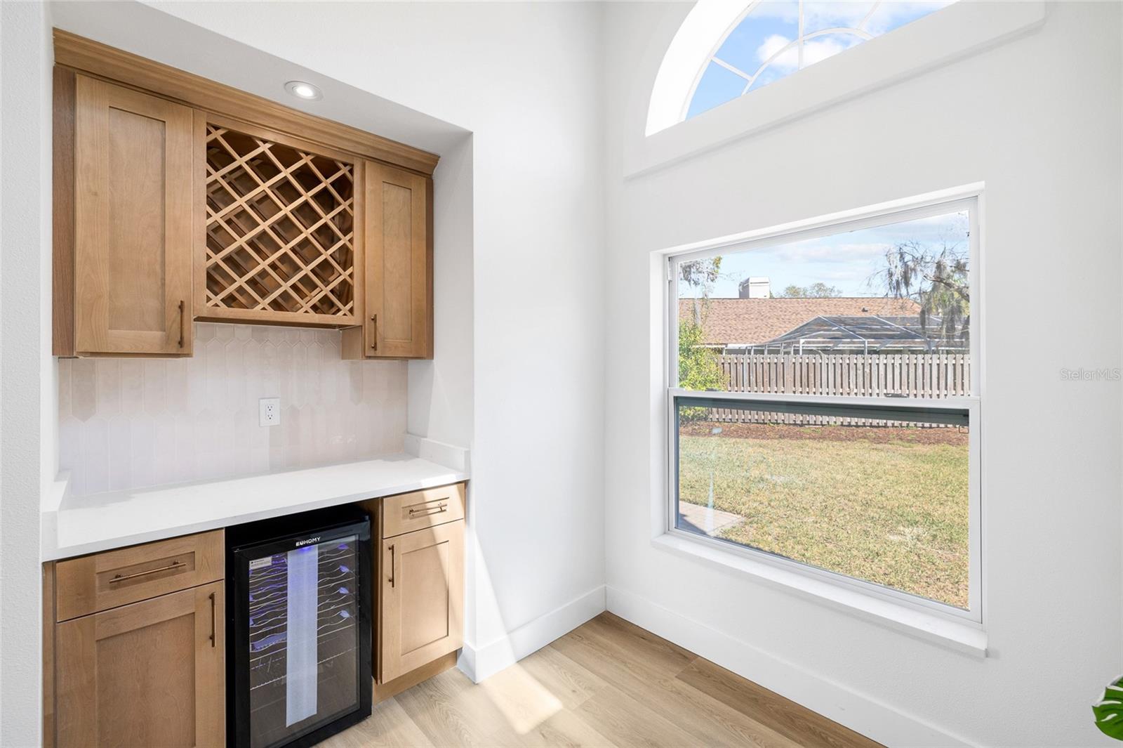 Image 22 of 78 For 512 Crystal Grove Boulevard