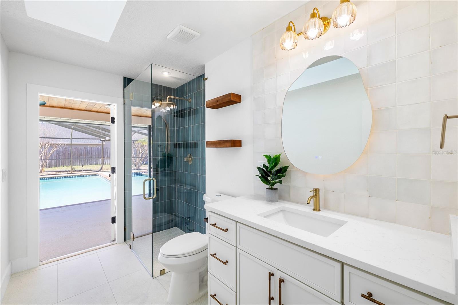 Image 35 of 78 For 512 Crystal Grove Boulevard