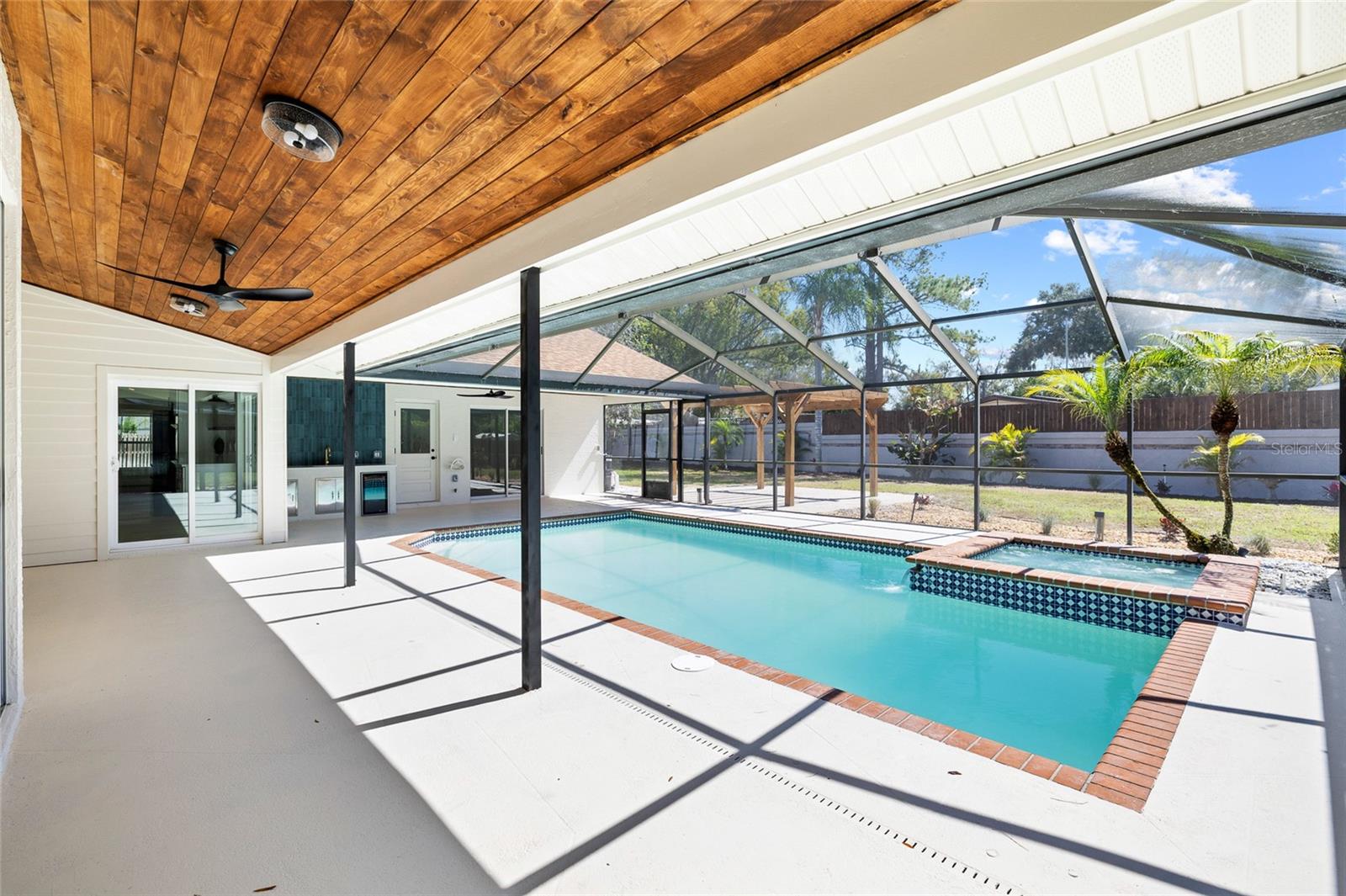 Image 56 of 78 For 512 Crystal Grove Boulevard