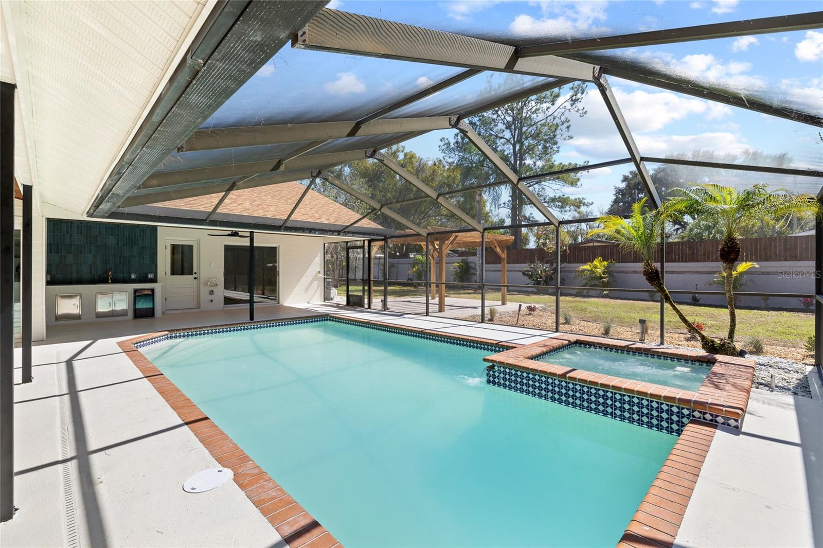 Image 57 of 78 For 512 Crystal Grove Boulevard