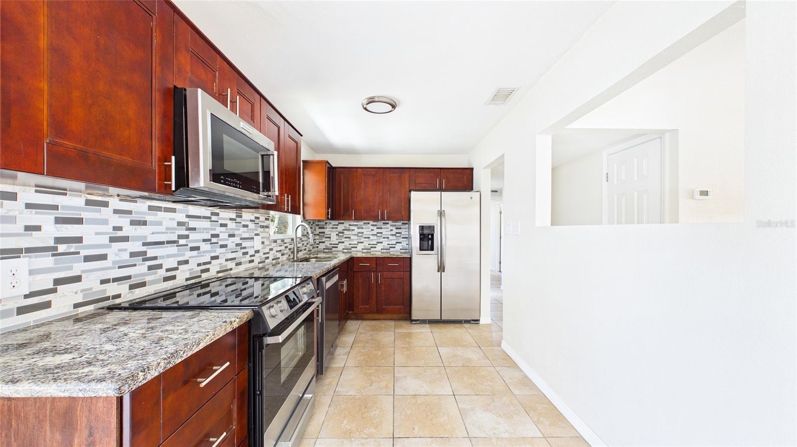 Image 11 of 48 For 4418 Fairview Heights