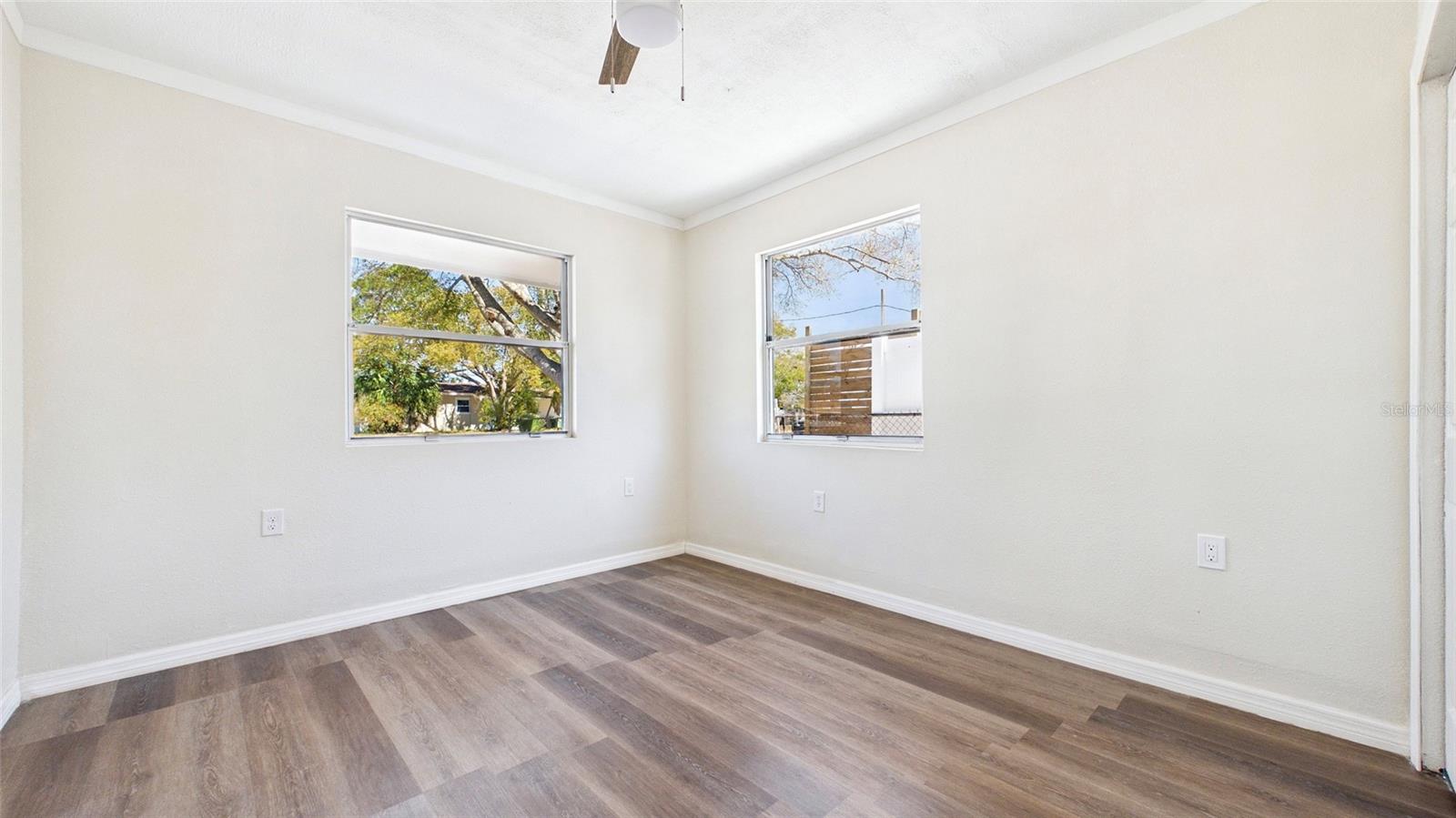 Image 15 of 48 For 4418 Fairview Heights