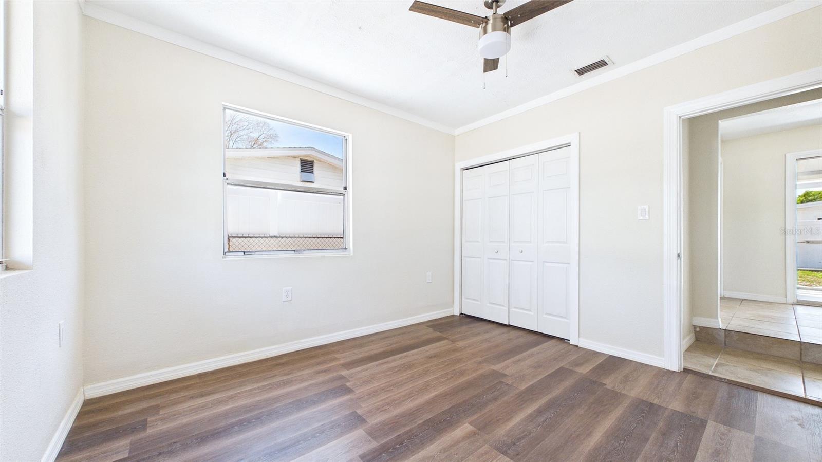 Image 17 of 48 For 4418 Fairview Heights