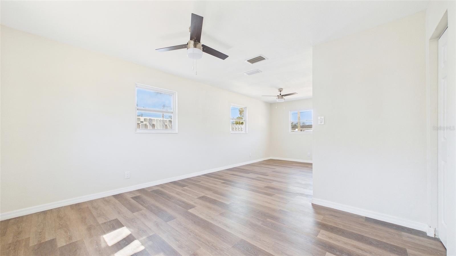 Image 22 of 48 For 4418 Fairview Heights