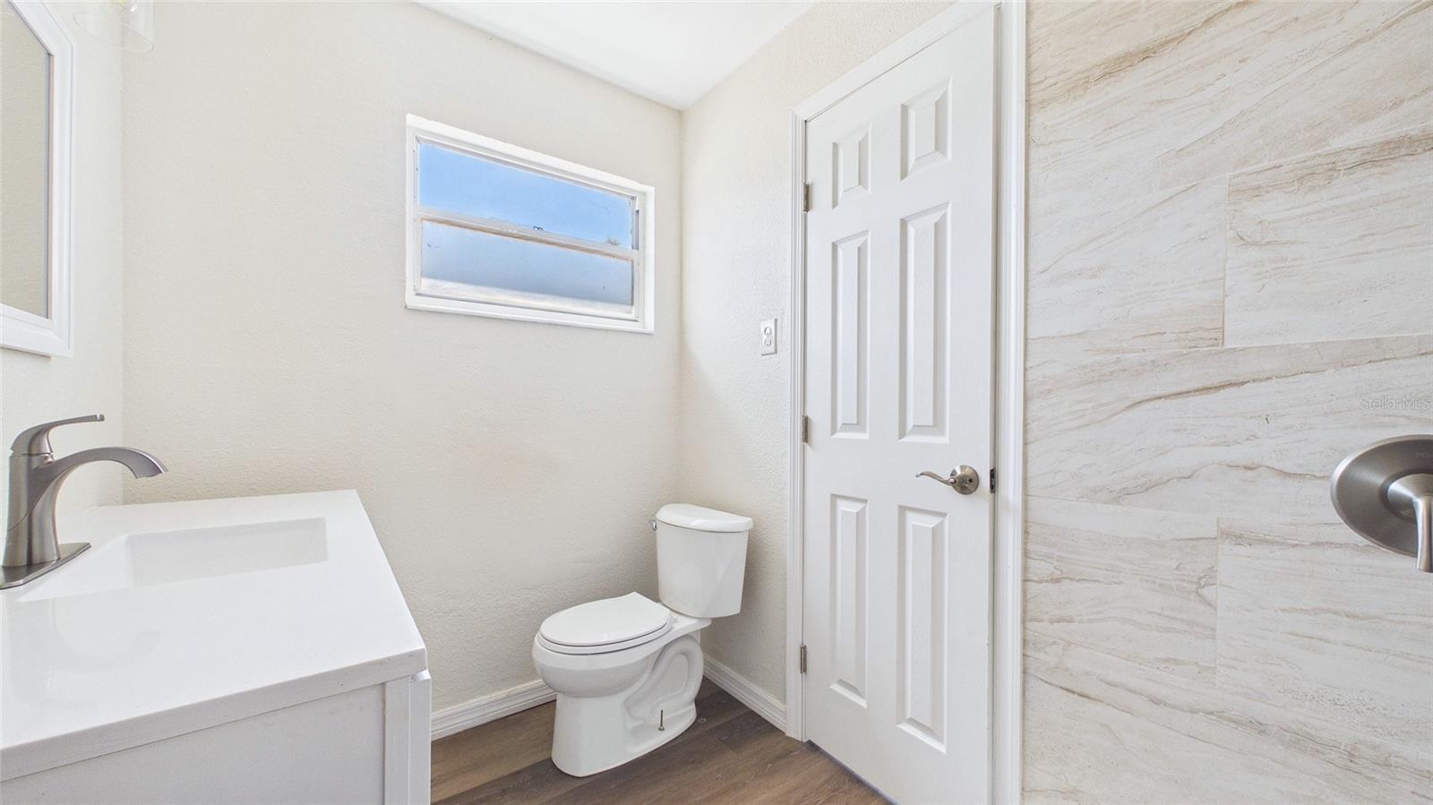 Image 25 of 48 For 4418 Fairview Heights