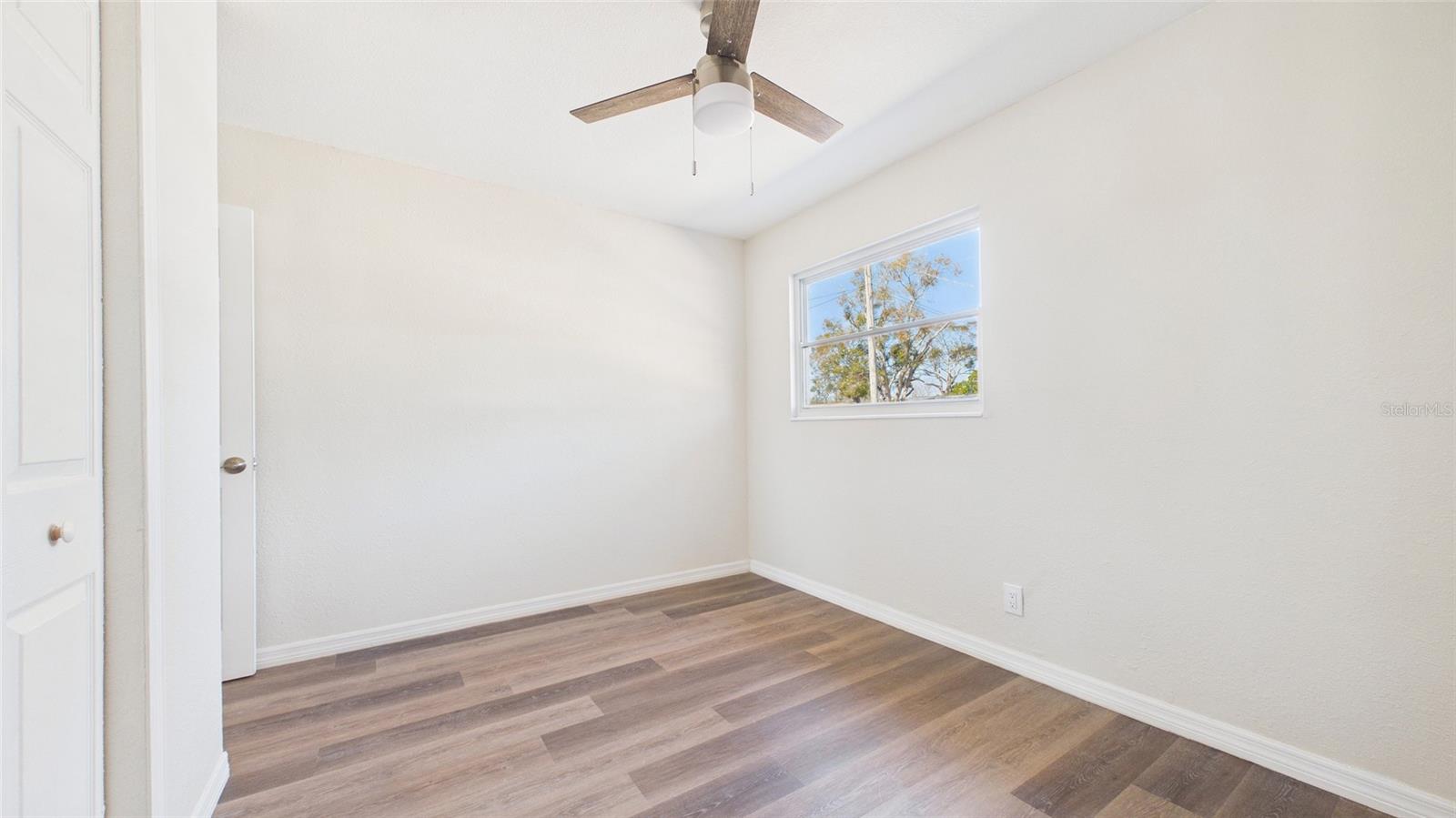 Image 28 of 48 For 4418 Fairview Heights