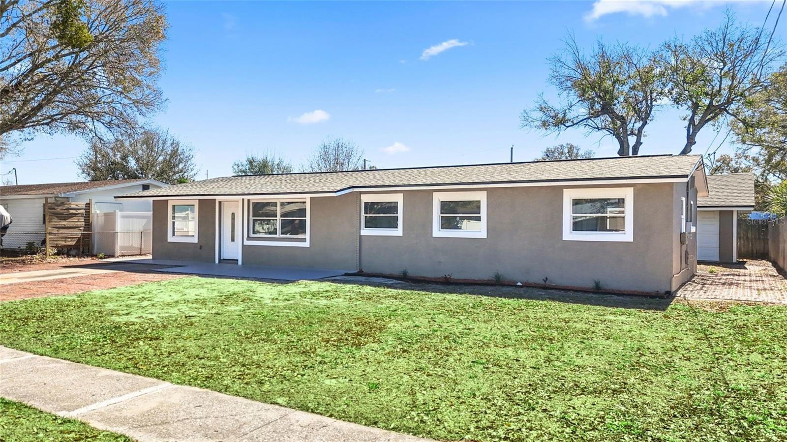 Image 3 of 48 For 4418 Fairview Heights