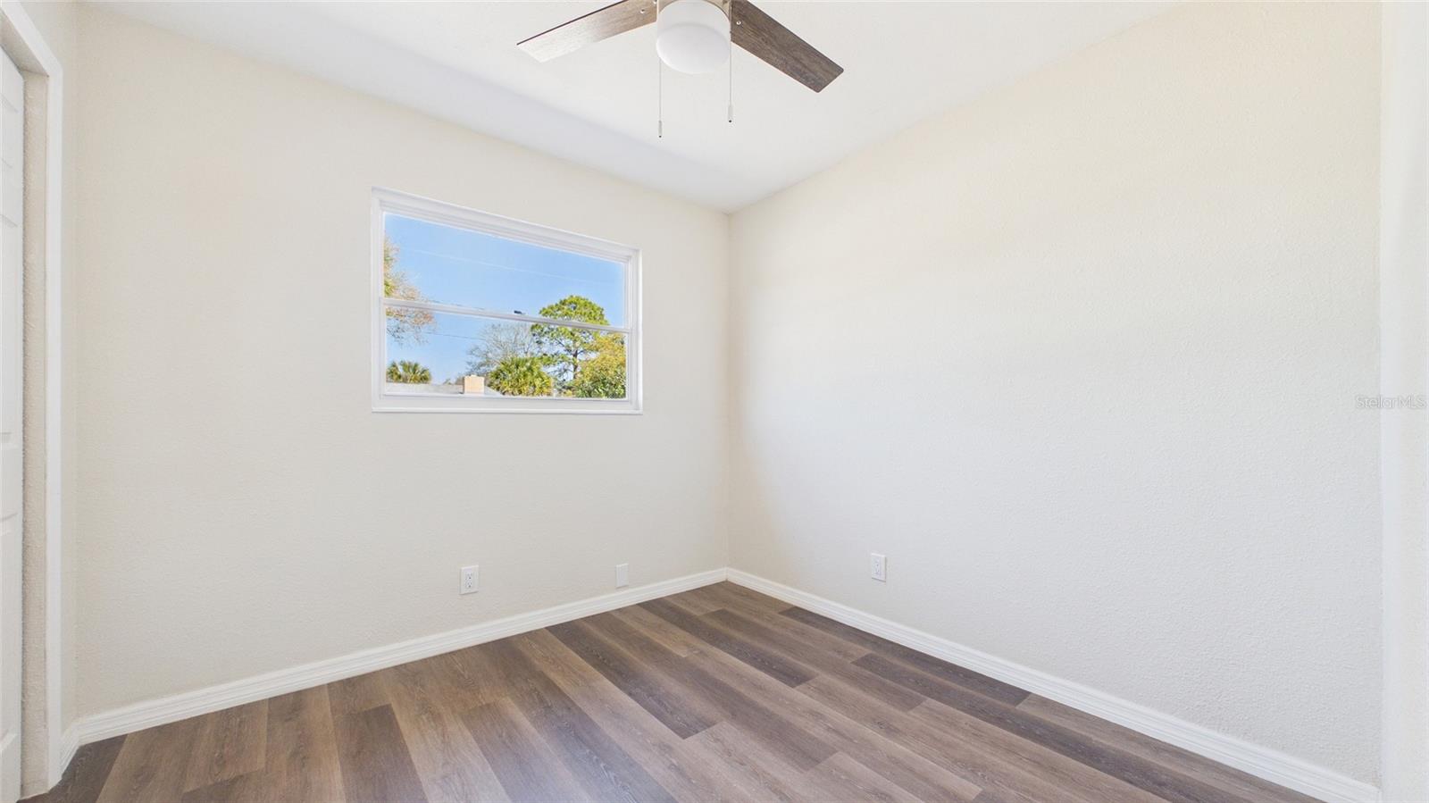 Image 31 of 48 For 4418 Fairview Heights