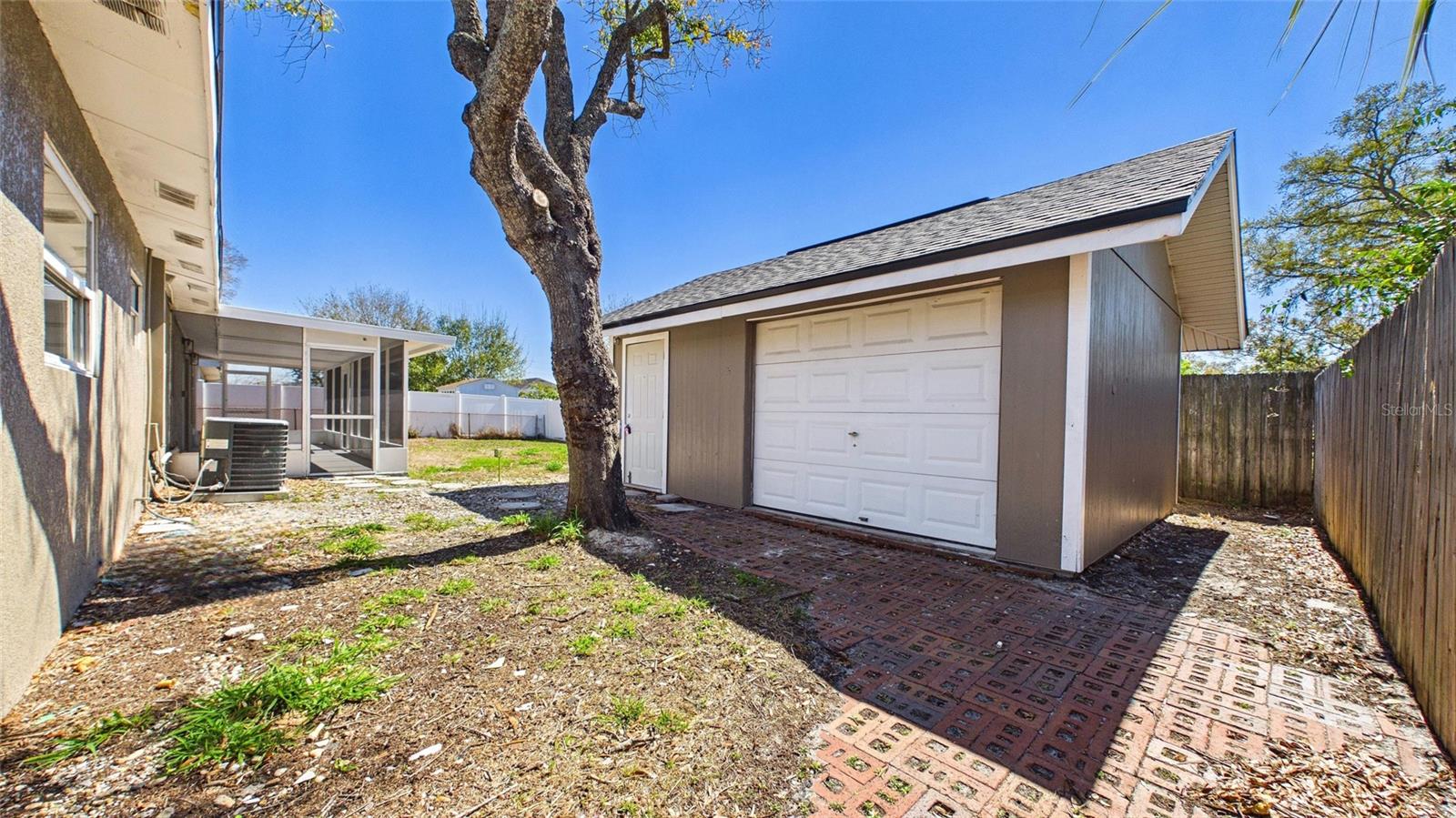 Image 40 of 48 For 4418 Fairview Heights