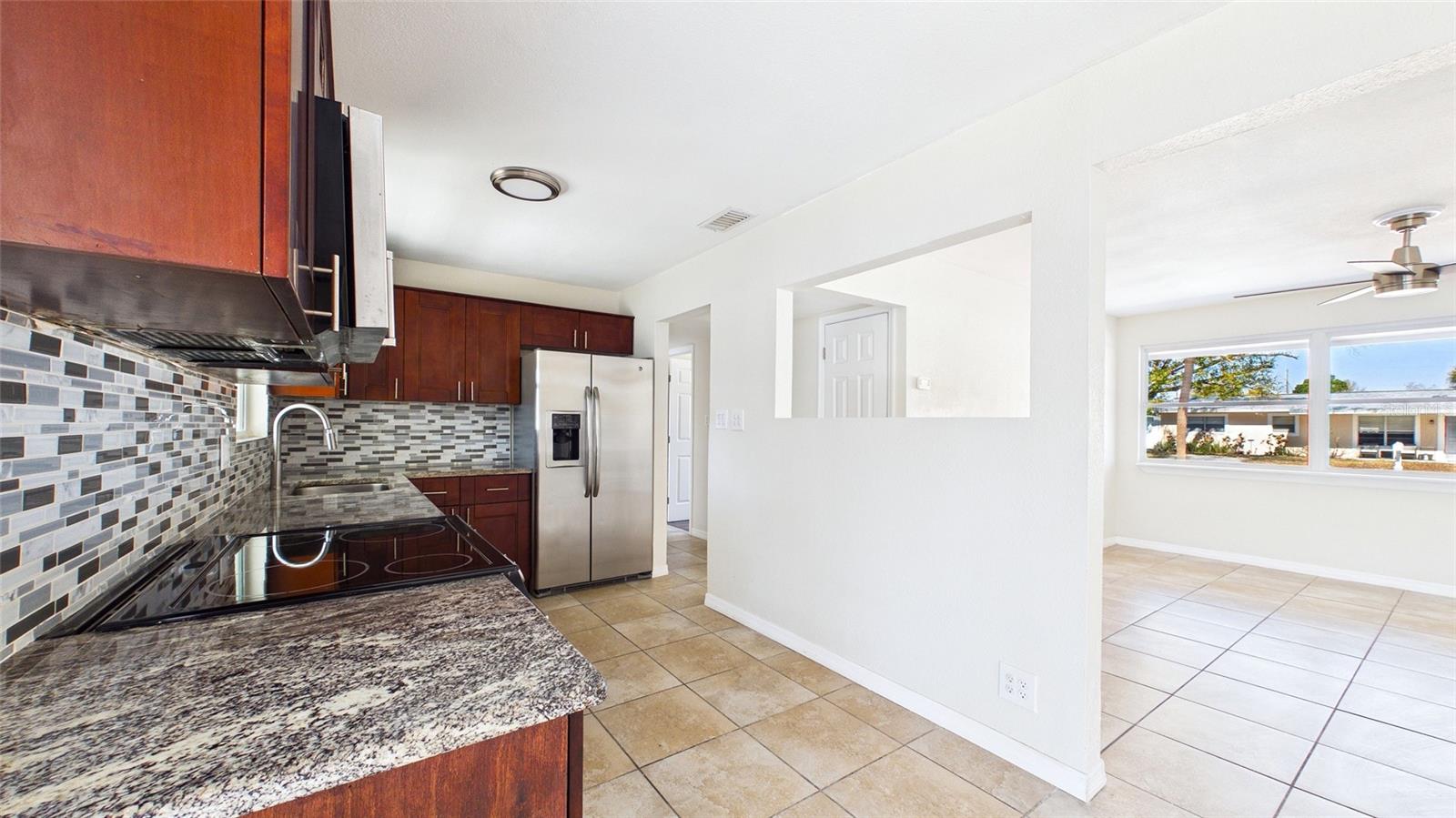 Image 8 of 48 For 4418 Fairview Heights