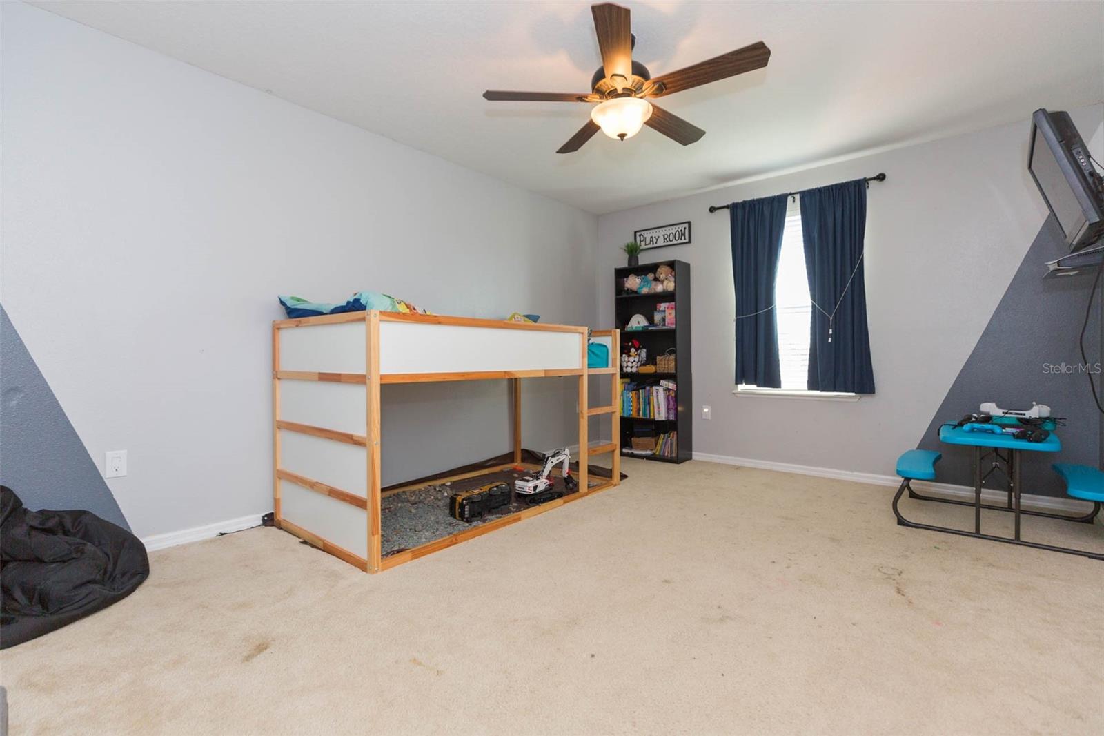 Image 26 of 52 For 13330 Waterford Castle Drive