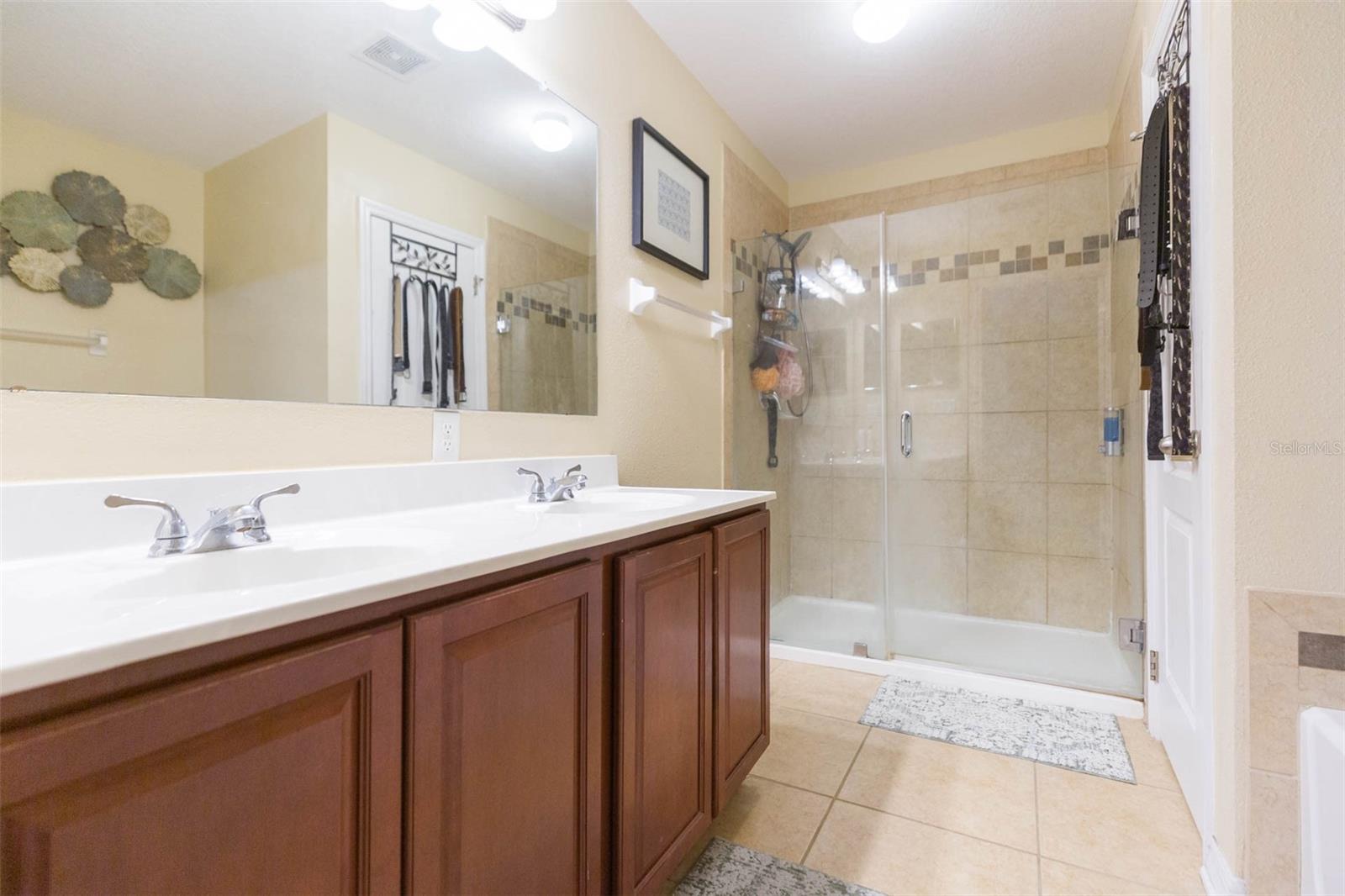 Image 38 of 52 For 13330 Waterford Castle Drive