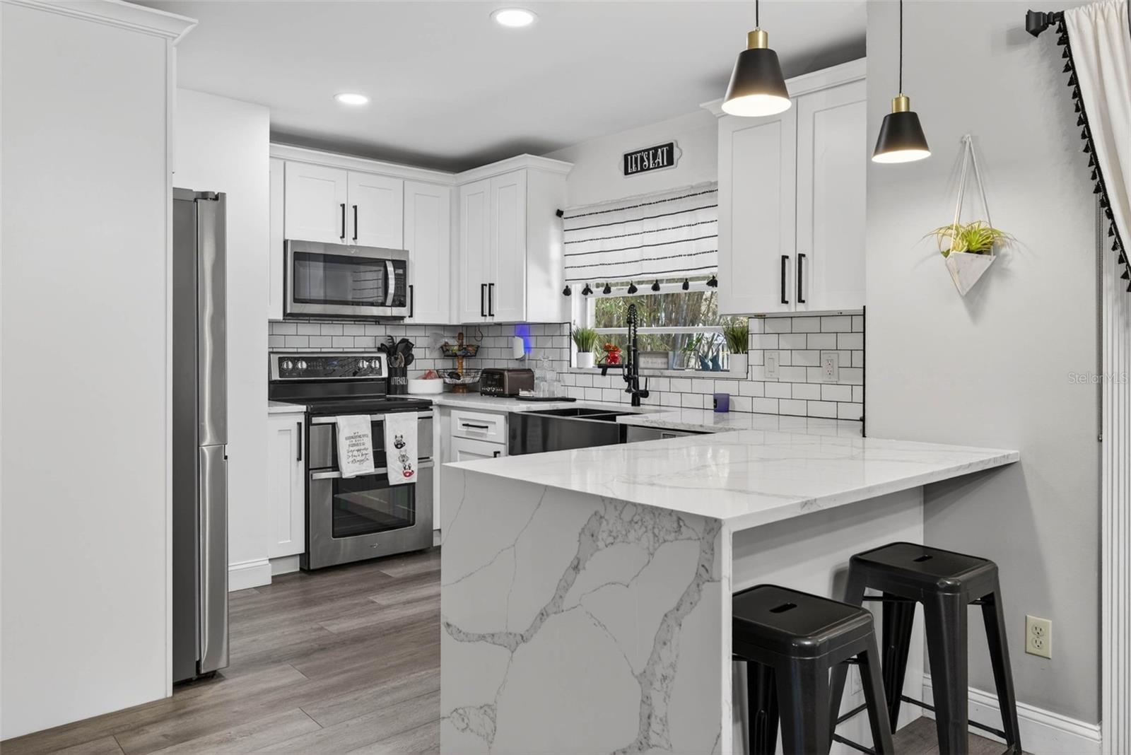 Image 15 of 38 For 12322 Rome Avenue