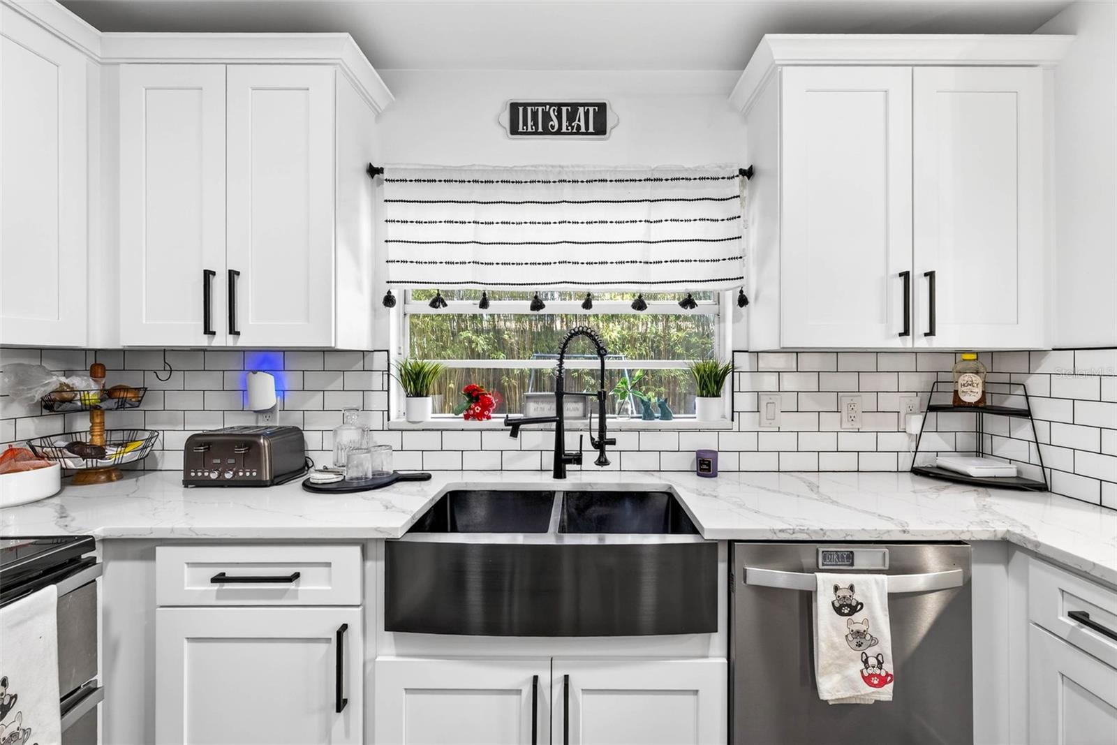 Image 17 of 38 For 12322 Rome Avenue