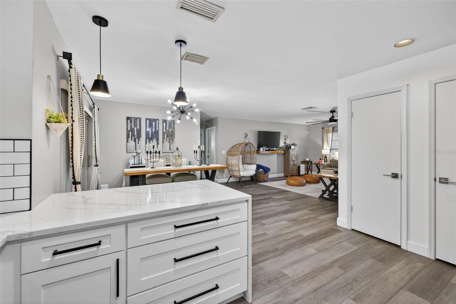 Image 18 of 38 For 12322 Rome Avenue