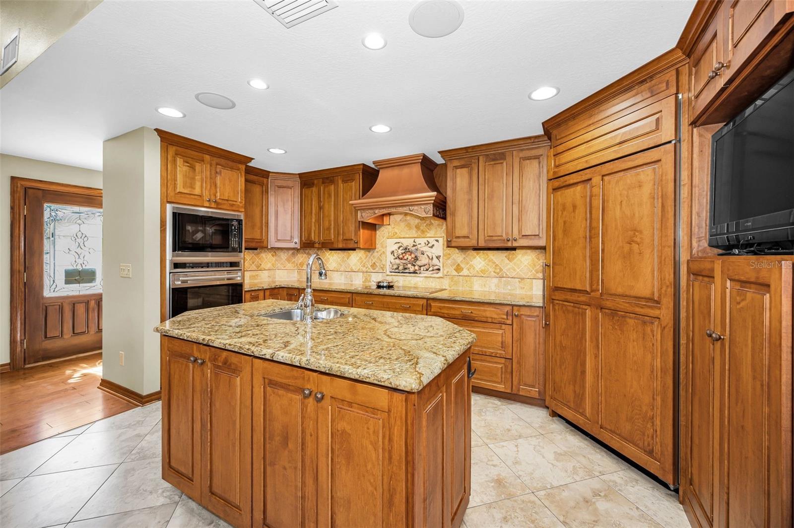 Listing photo id 17 for 1944 Levine Lane