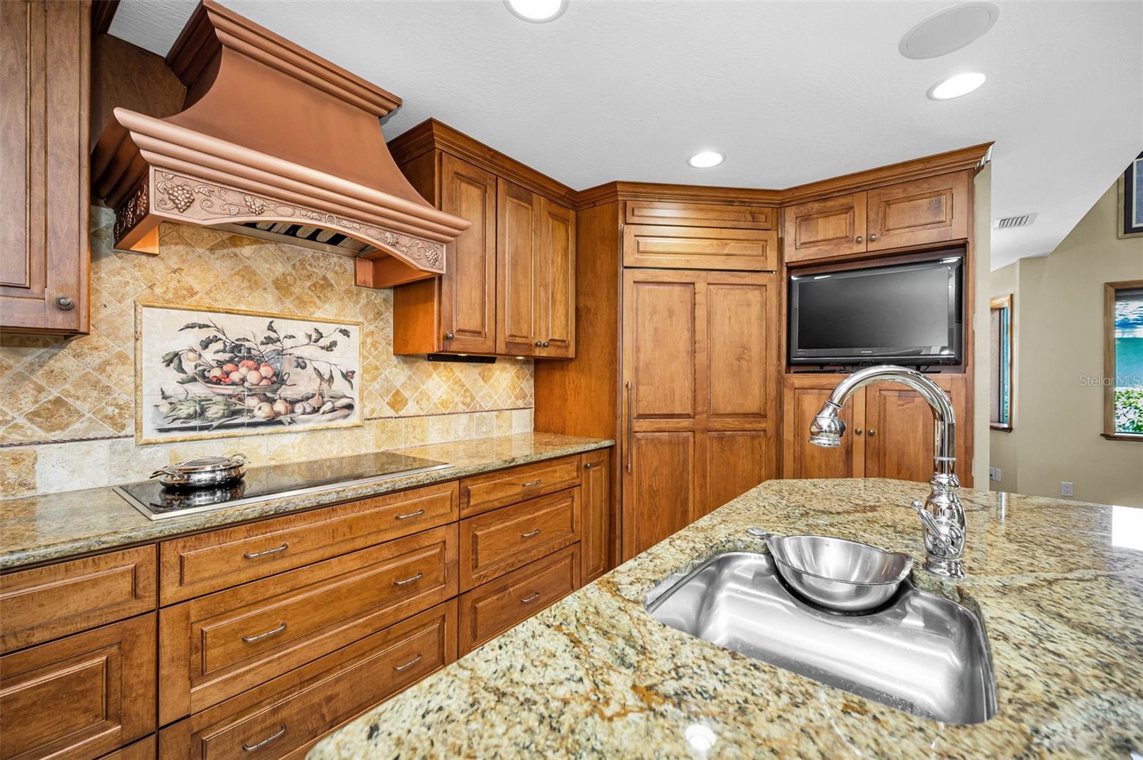 Listing photo id 19 for 1944 Levine Lane