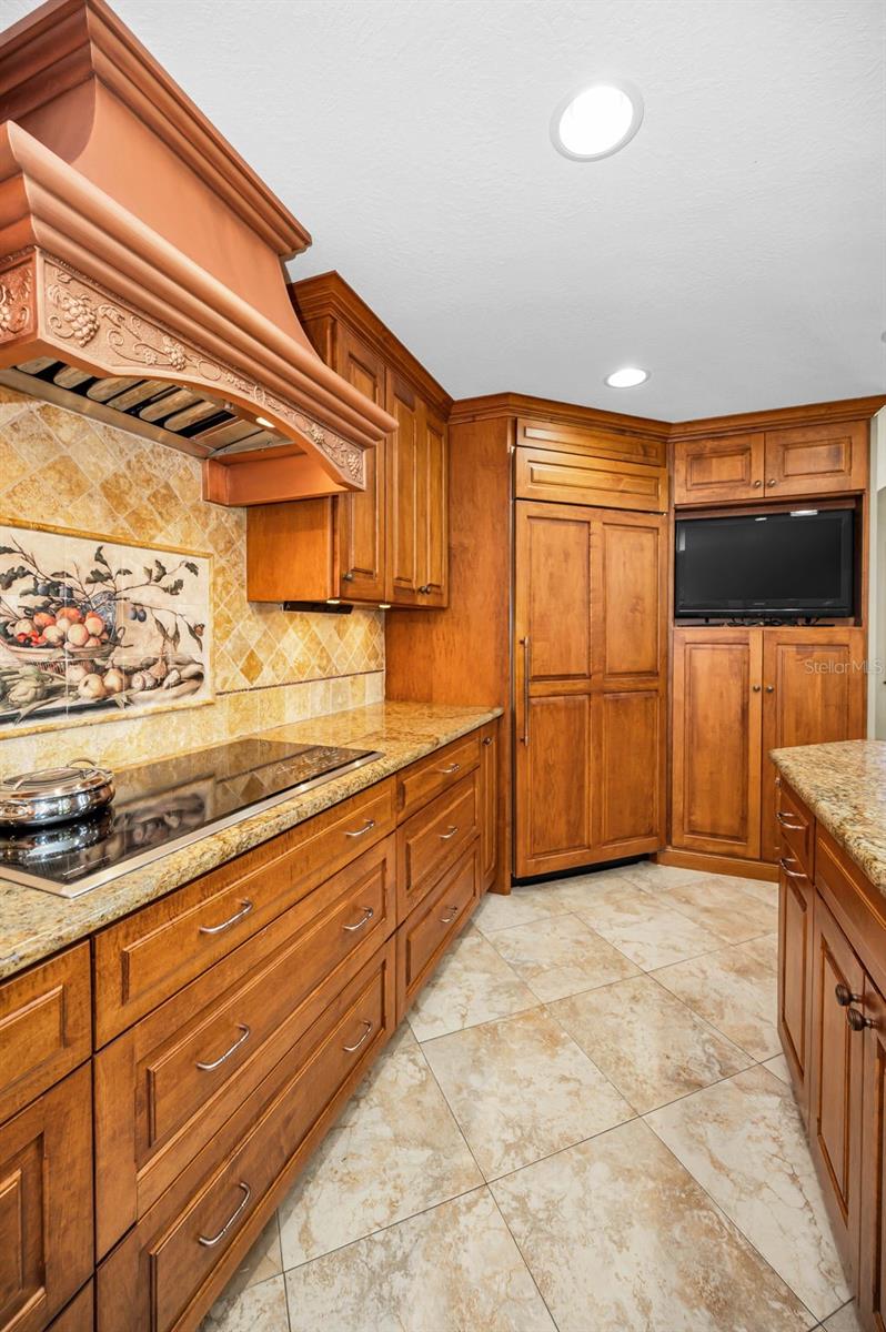 Listing photo id 21 for 1944 Levine Lane