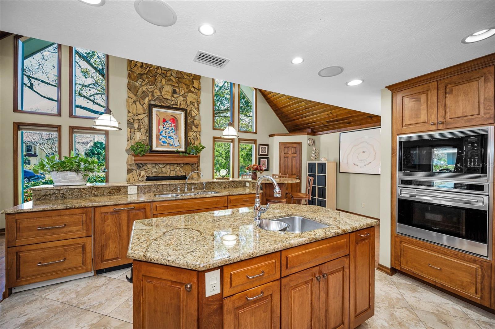 Listing photo id 28 for 1944 Levine Lane