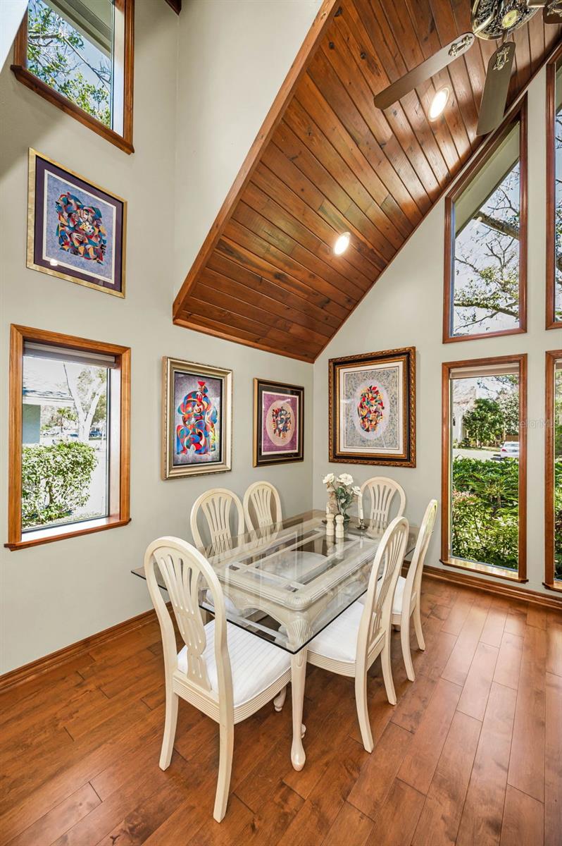 Listing photo id 31 for 1944 Levine Lane