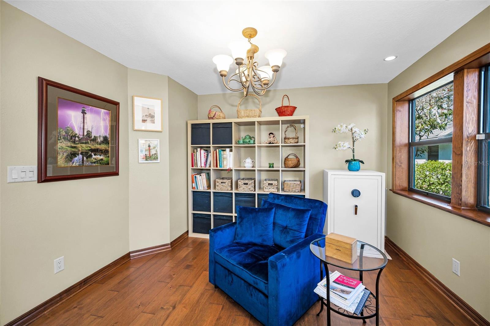 Listing photo id 34 for 1944 Levine Lane