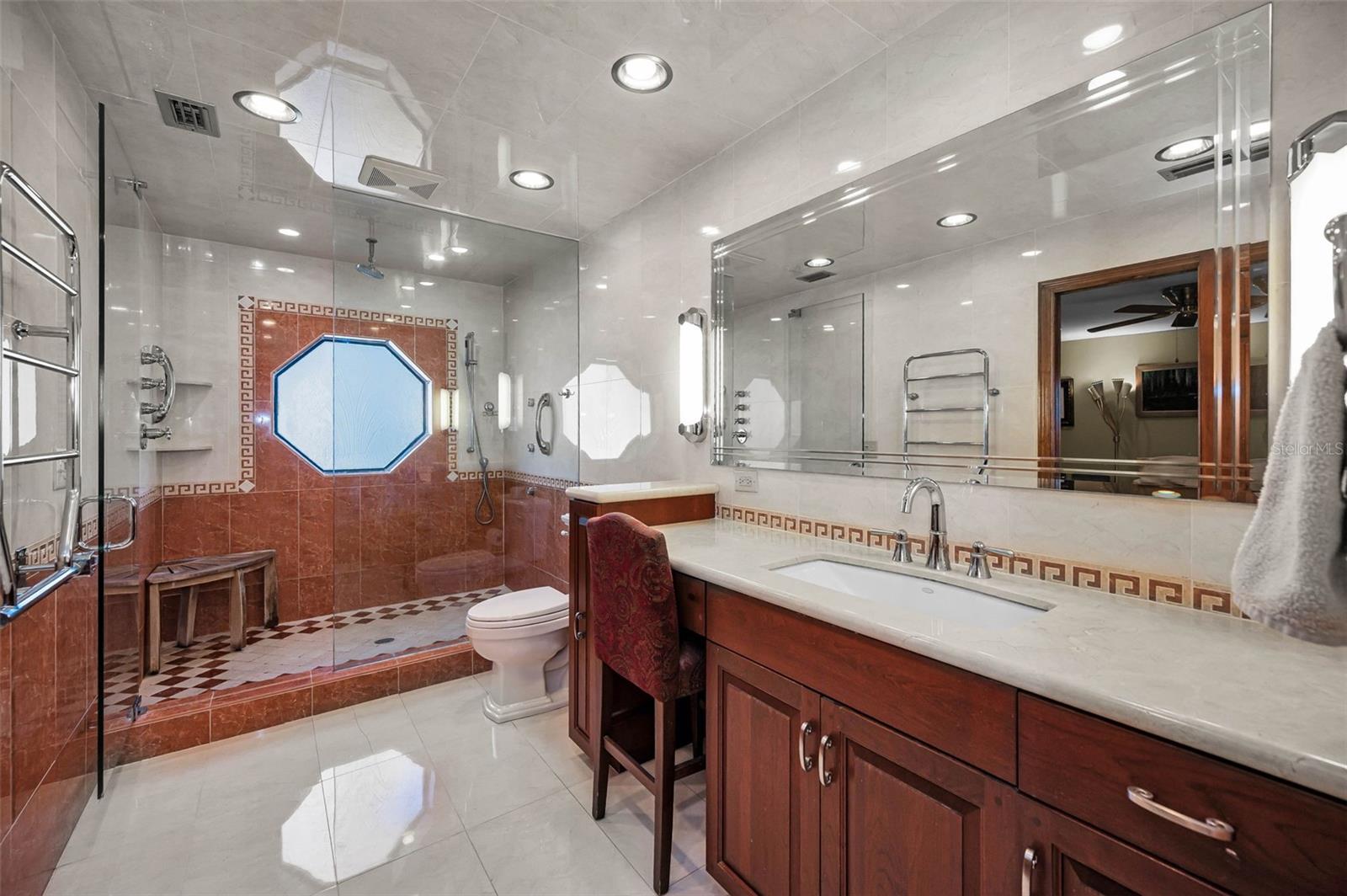 Listing photo id 49 for 1944 Levine Lane