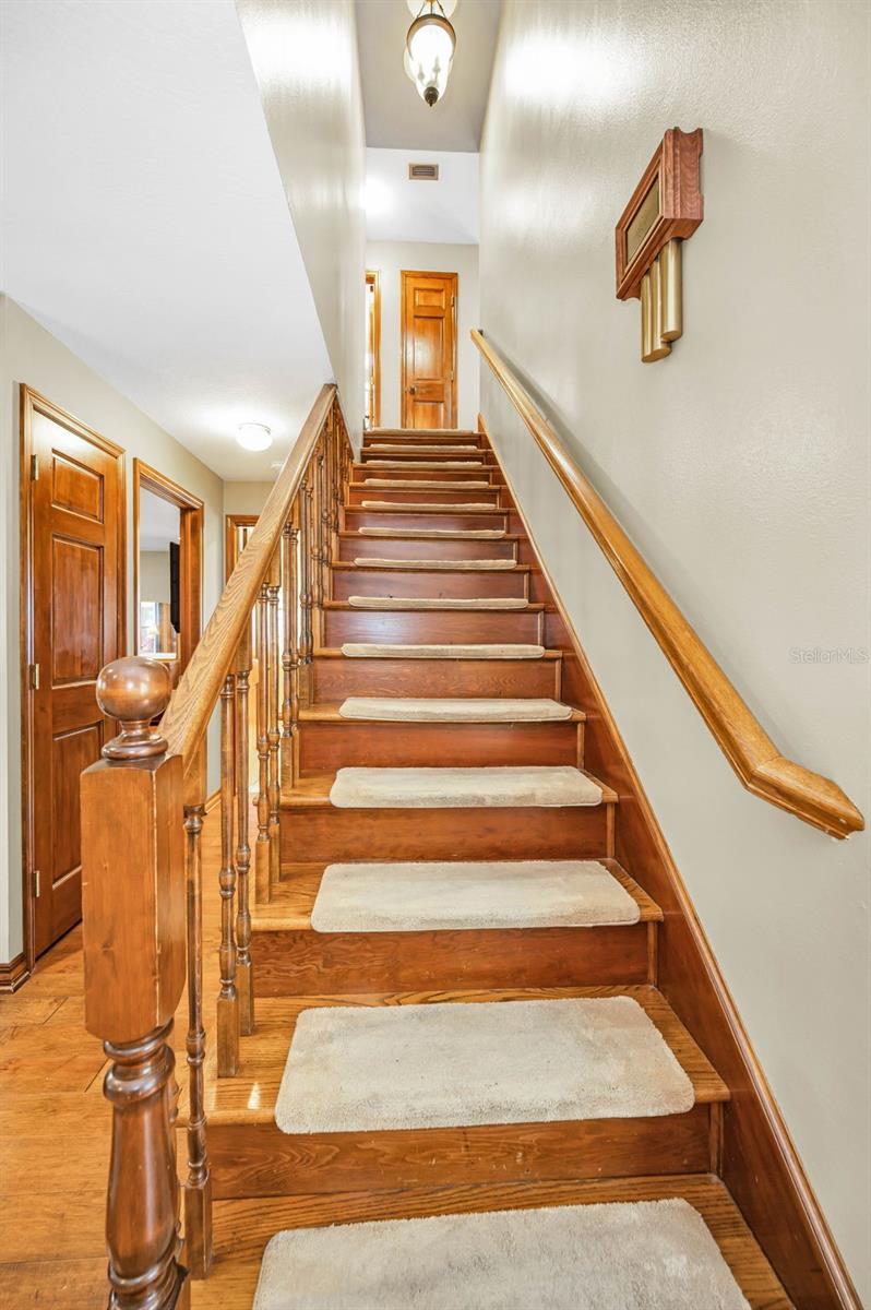 Listing photo id 51 for 1944 Levine Lane