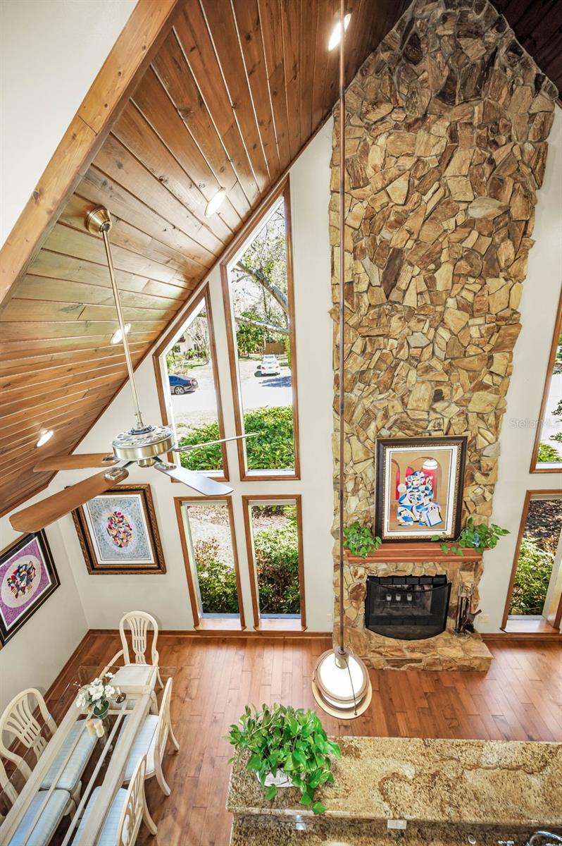 Listing photo id 53 for 1944 Levine Lane