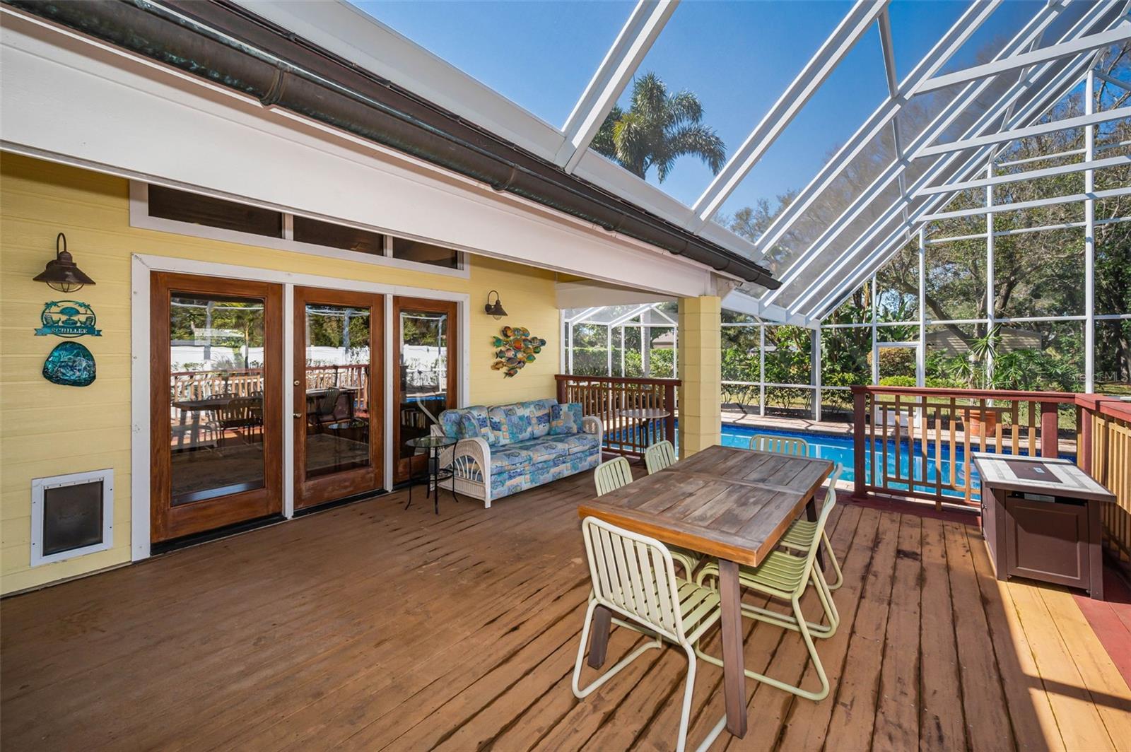 Listing photo id 67 for 1944 Levine Lane