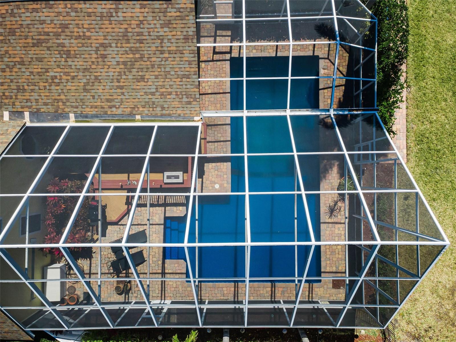 Listing photo id 73 for 1944 Levine Lane