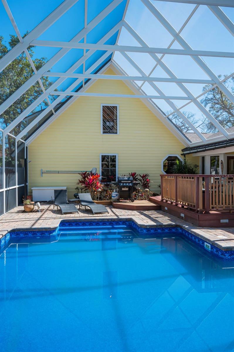 Listing photo id 75 for 1944 Levine Lane