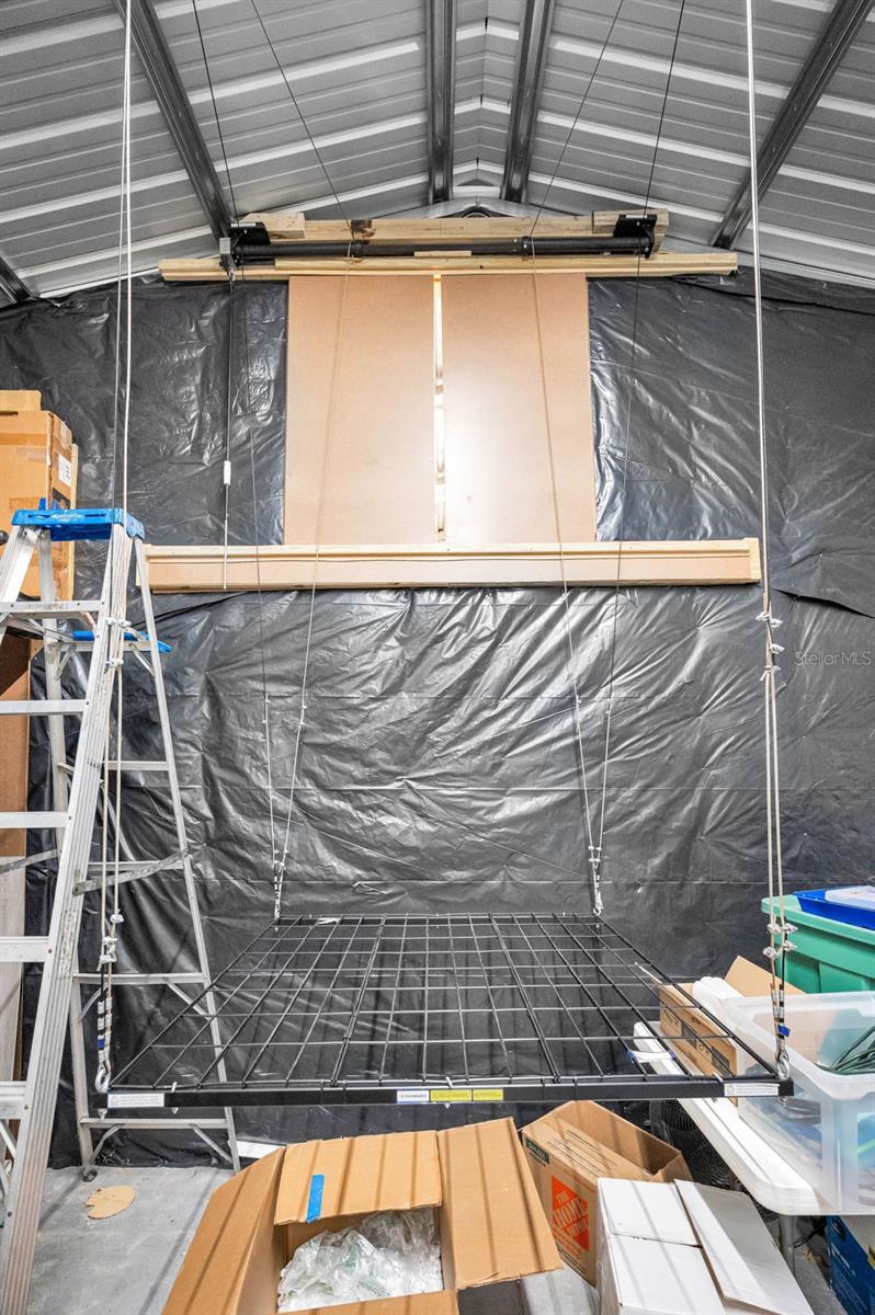 Listing photo id 92 for 1944 Levine Lane