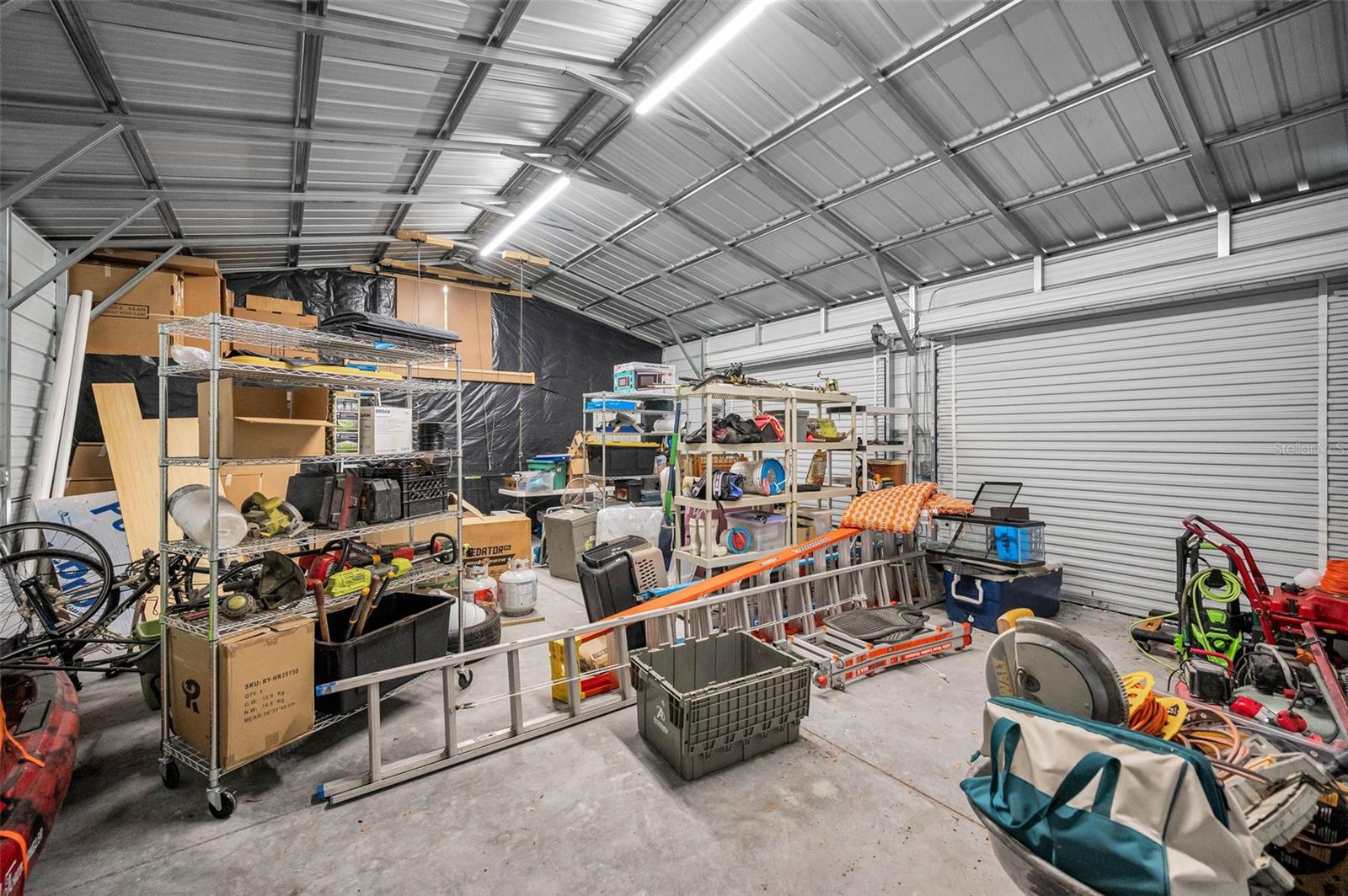 Listing photo id 93 for 1944 Levine Lane