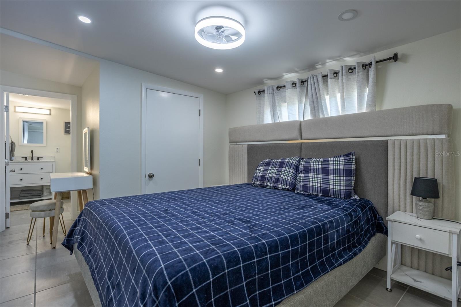 Image 12 of 38 For 806 Chadsworth Avenue