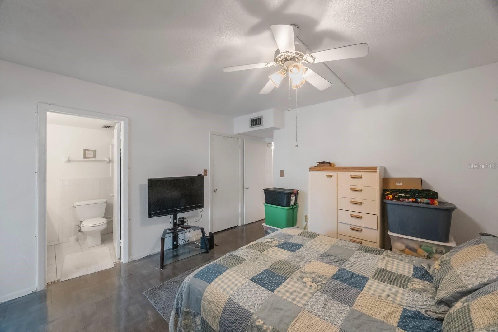 Image 17 of 29 For 9945 47th Ave N 203