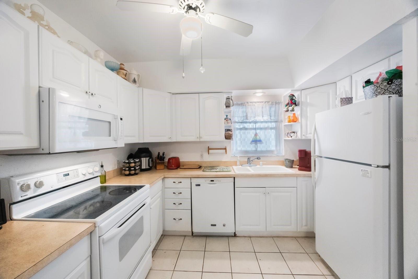 Image 7 of 29 For 9945 47th Ave N 203