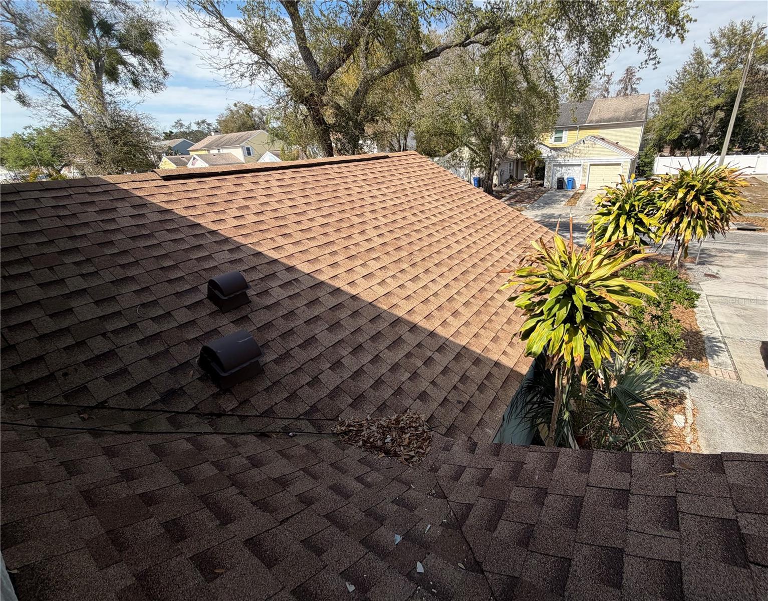 Listing photo id 3 for 6138 Oak Cluster Circle