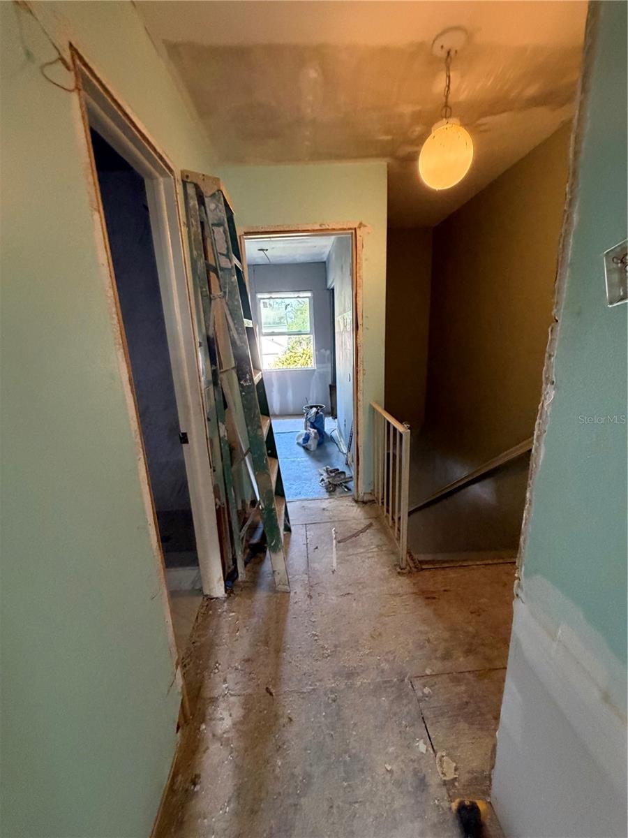 Listing photo id 7 for 6138 Oak Cluster Circle