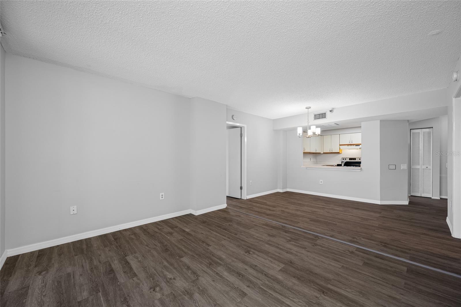 Image 26 of 41 For 2333 Feather Sound Drive A107