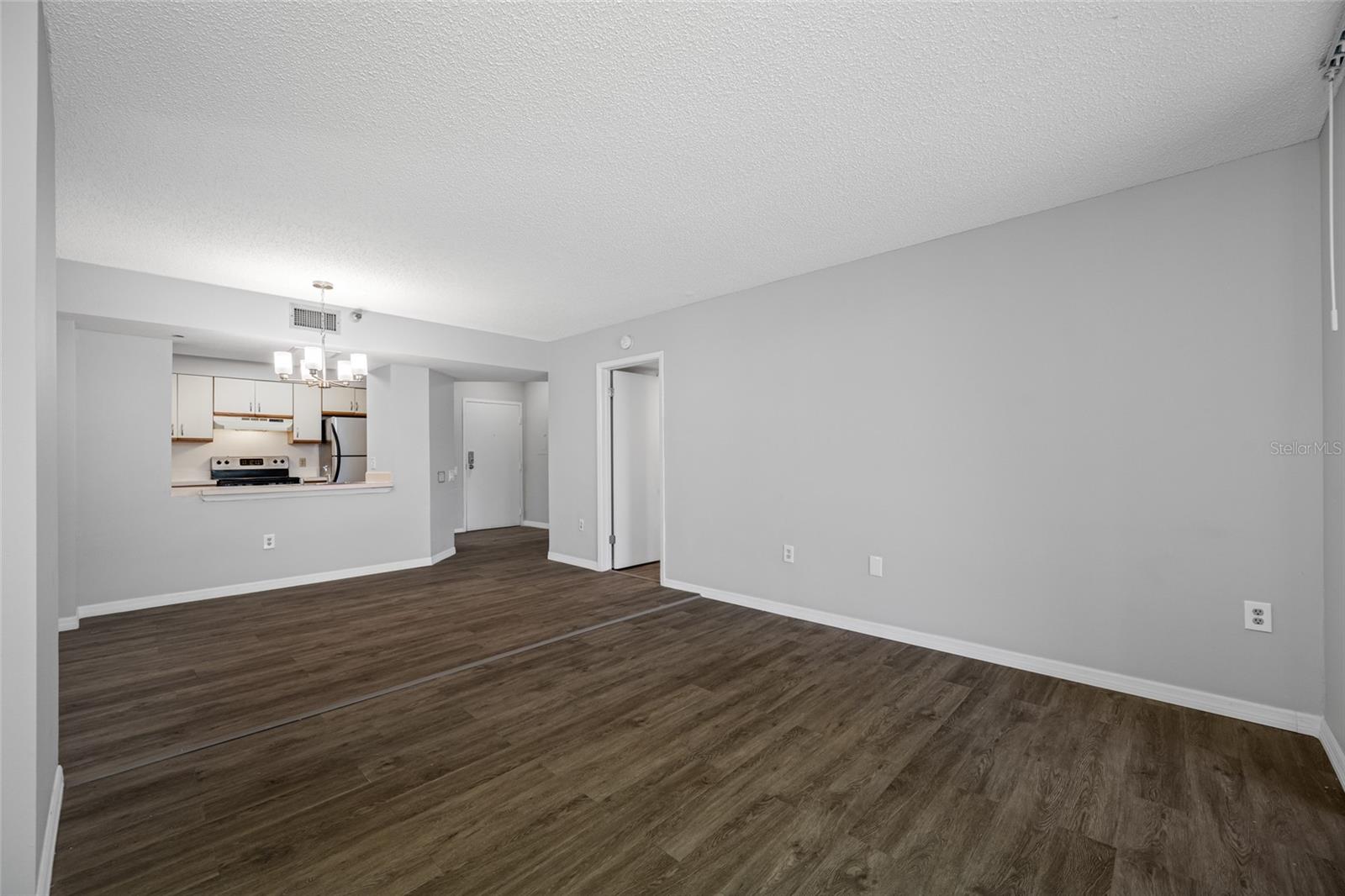 Image 27 of 41 For 2333 Feather Sound Drive A107