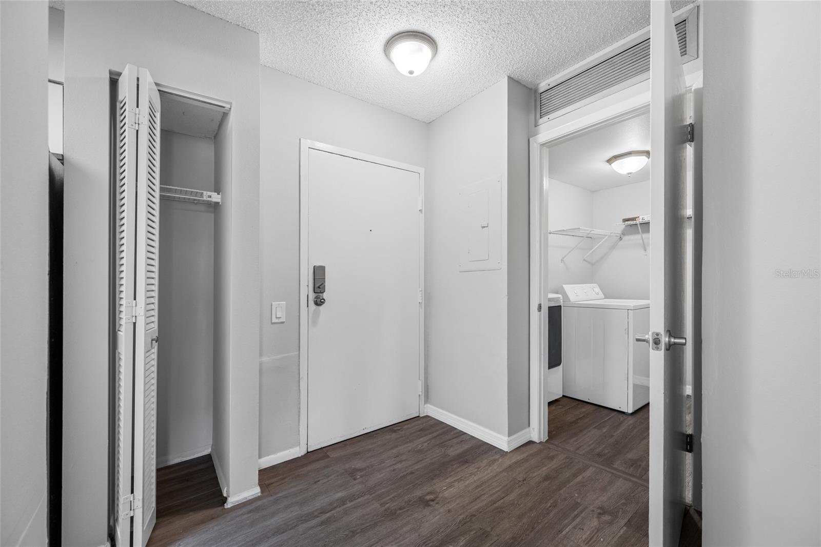 Image 29 of 41 For 2333 Feather Sound Drive A107