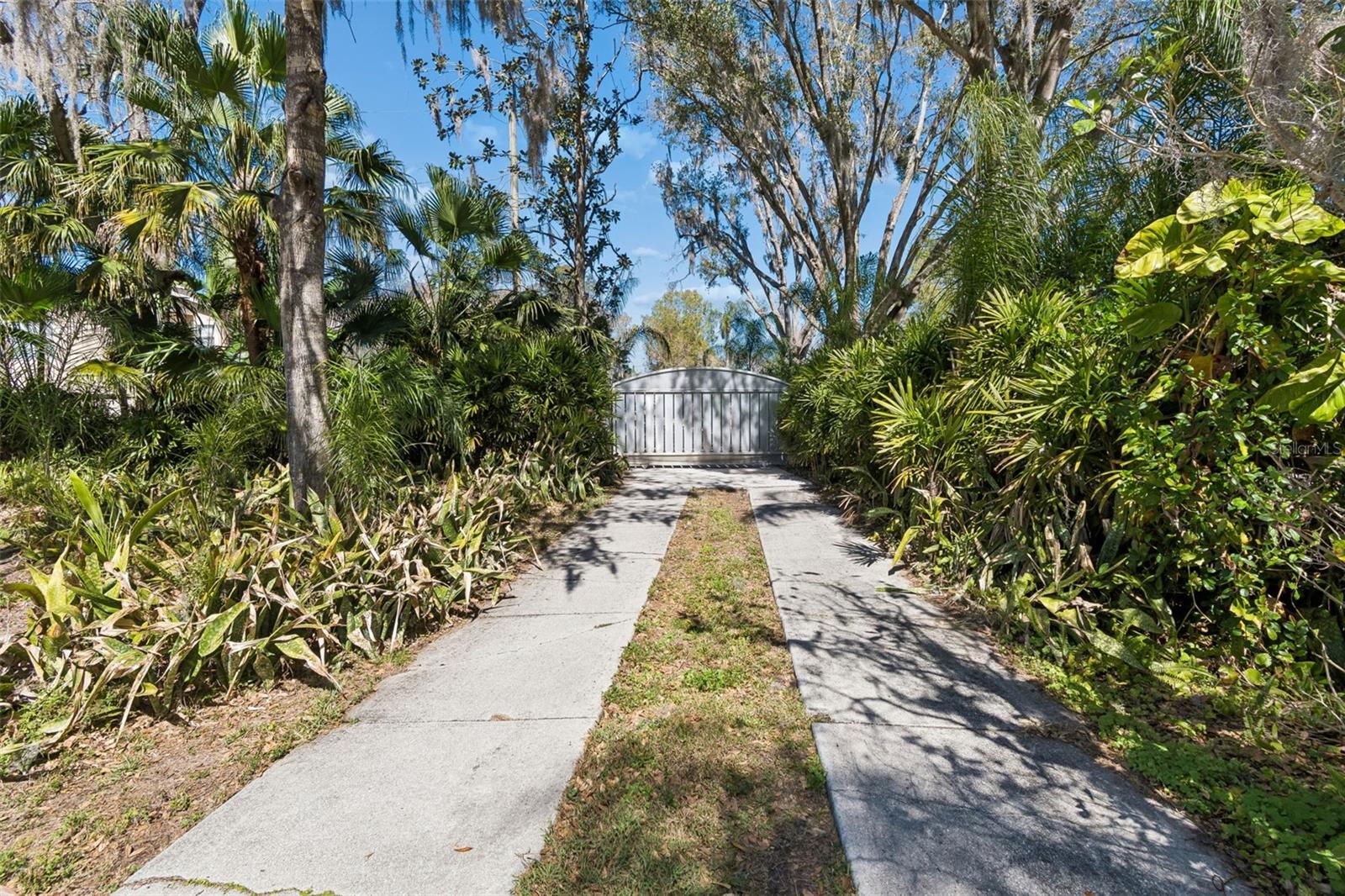 Image 40 of 41 For 16515 Lake Church Drive