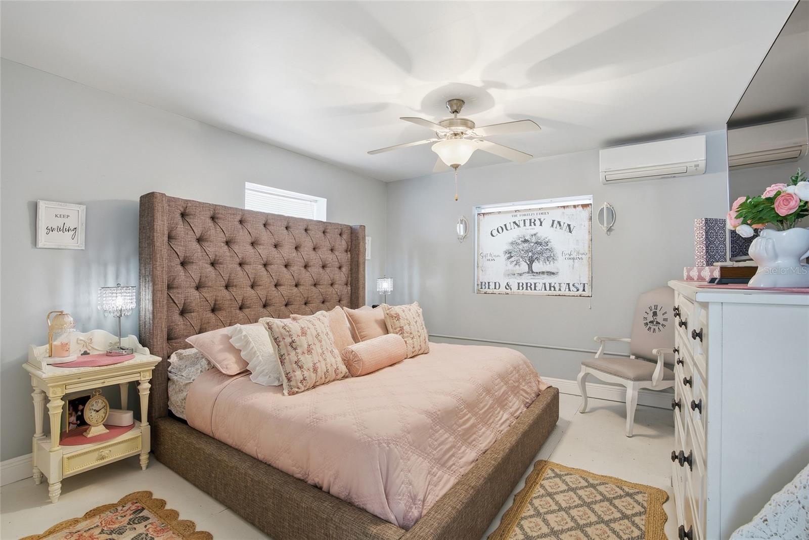 Image 16 of 37 For 11968 Oakview Avenue