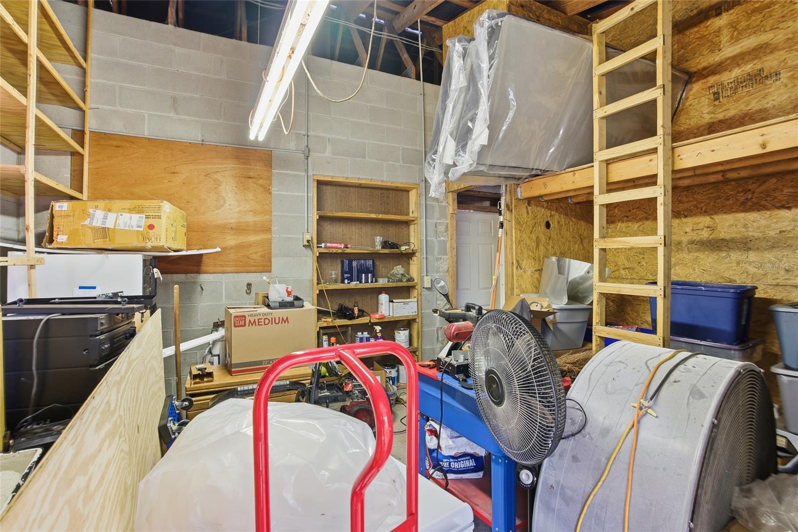 Image 23 of 37 For 11968 Oakview Avenue