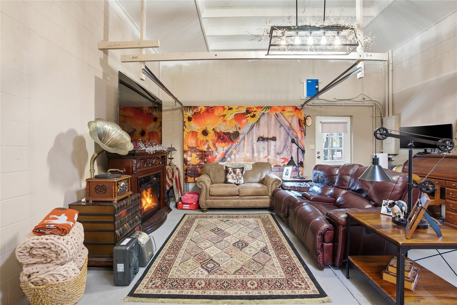 Image 7 of 37 For 11968 Oakview Avenue