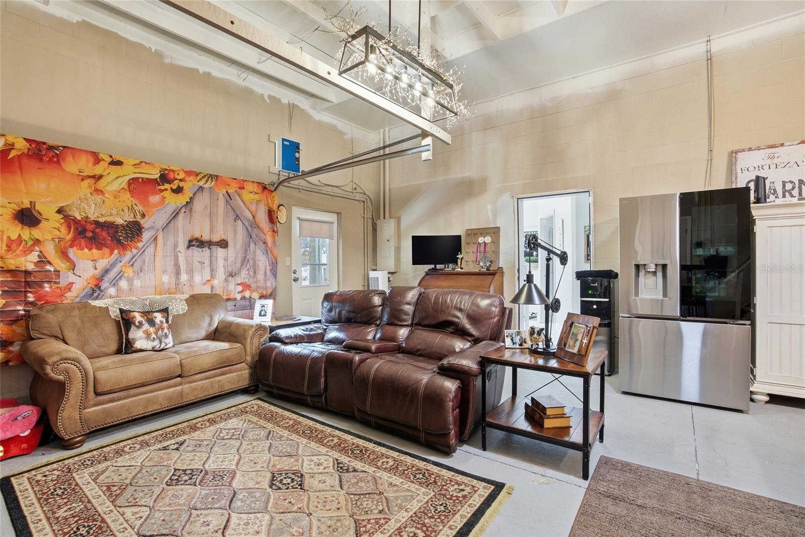 Image 8 of 37 For 11968 Oakview Avenue