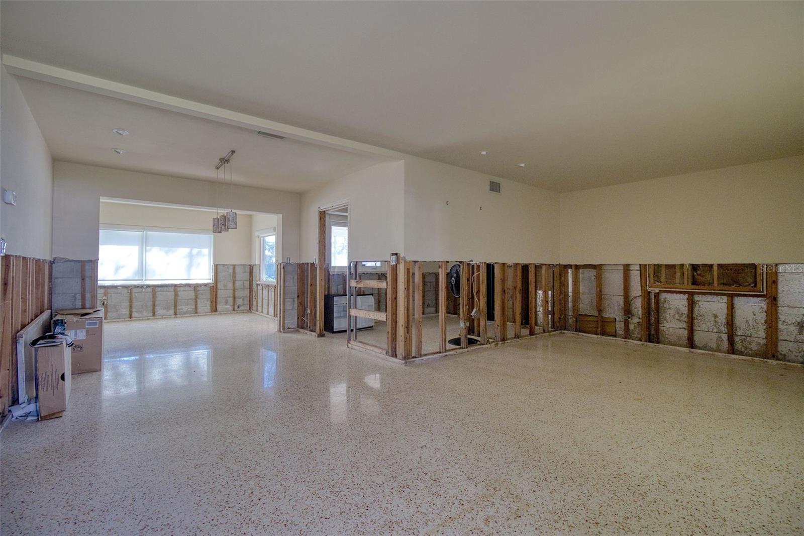 Listing photo id 23 for 5 Shore Drive